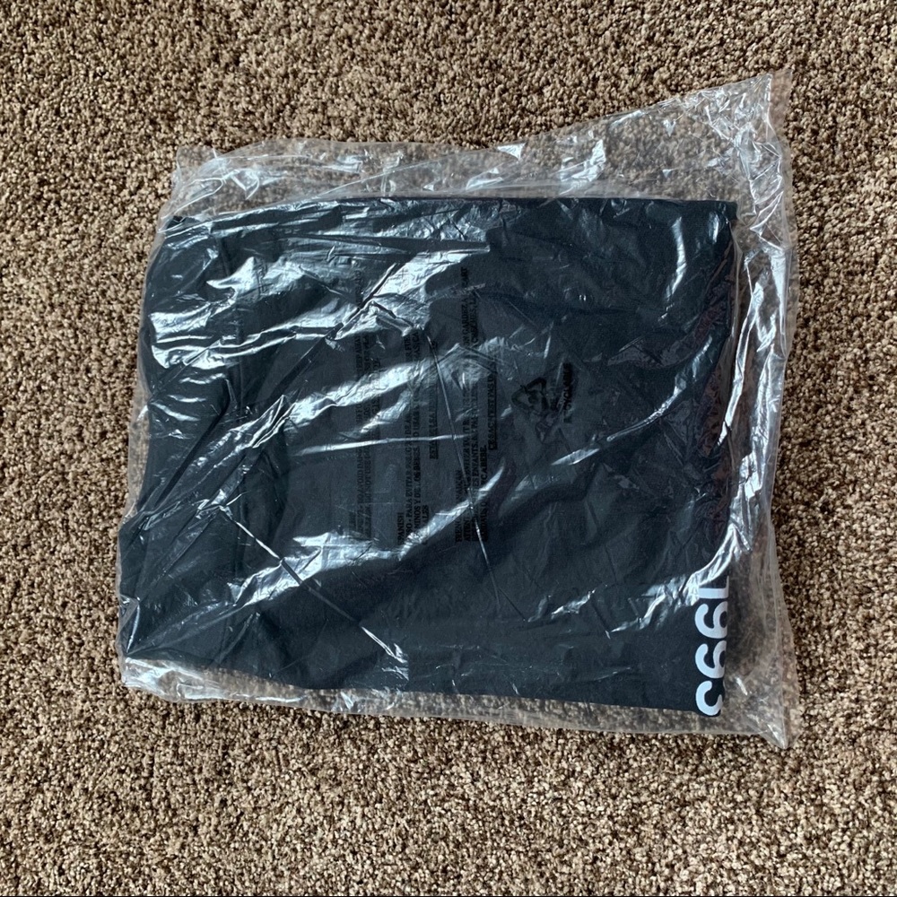 NEW Ariana Grande AG27 Crewneck - Picture 7 of 13